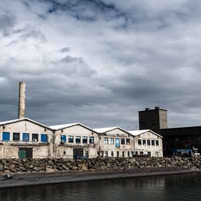 Tr&ouml;llskagi: Hjalteyri Fischfabrik